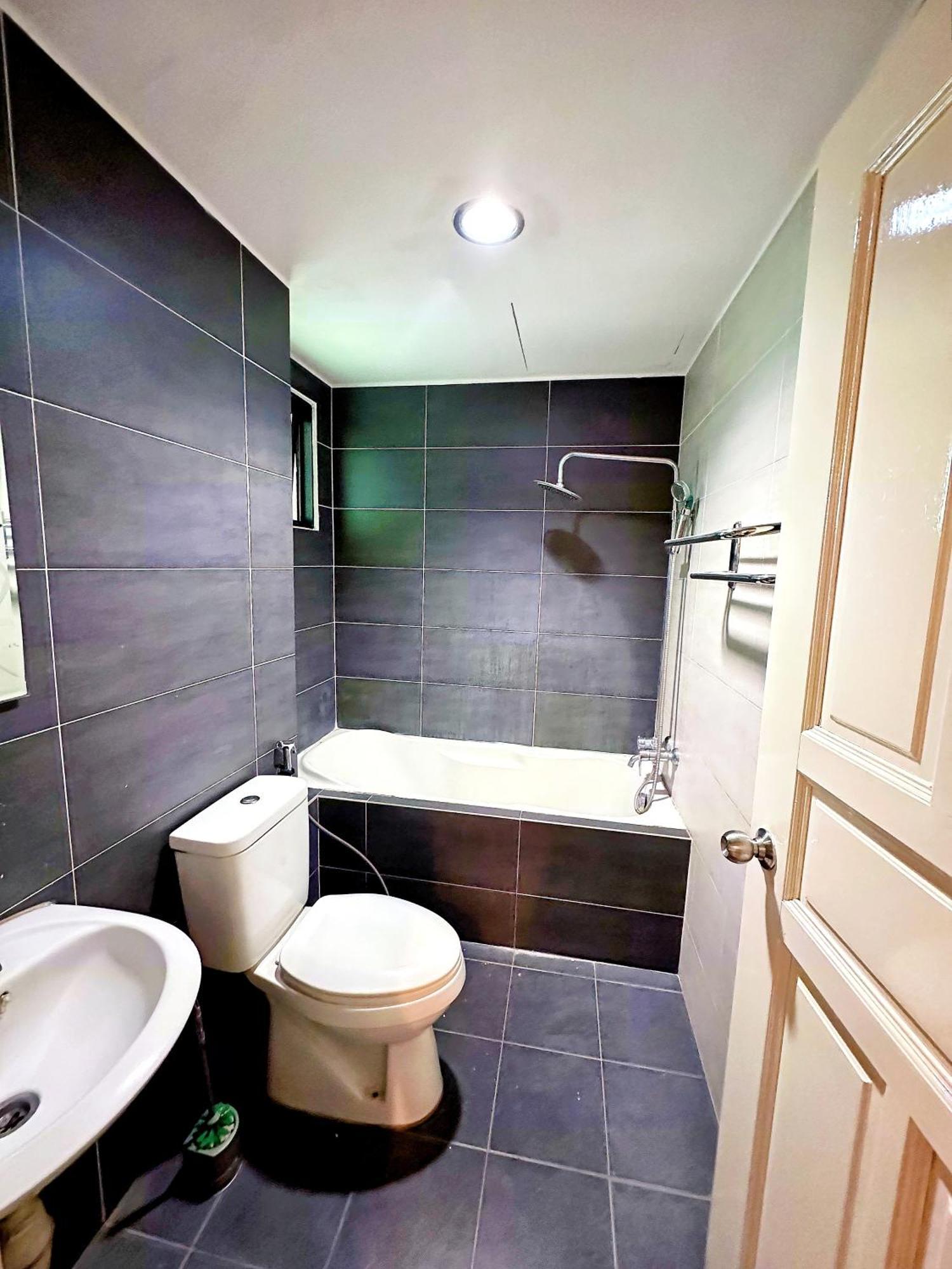 Kinta Riverfront Apartment, Jalan Lim Bo Seng איפוה מראה חיצוני תמונה